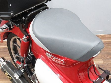 ホンダ スーパーカブC125 スーパーカブC125 現行型 ヨシムラマフラー装備 ☆★トップケース・グリップヒーター・ベ 9