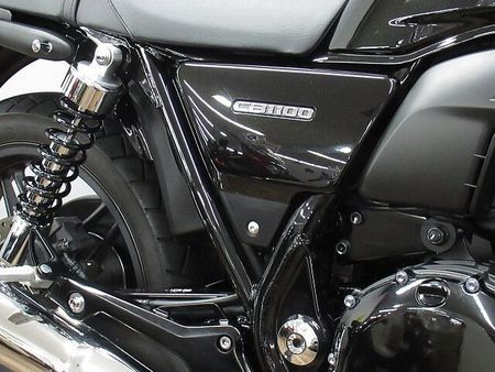 ホンダ CB1100 CB1100 後期モデル ワンオーナー車 ☆★グリップヒーター・ETC2.0標準装備!★☆ 24