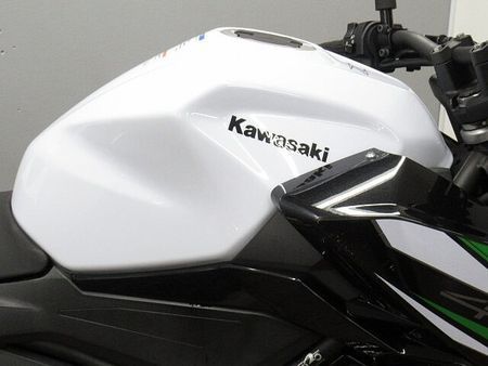 カワサキ Z400 Z400 2019年モデル フルノーマル車 ☆★バッテリー・リアサス新品交換サービス♪★☆ 19