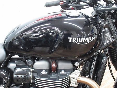トライアンフ STREET TWIN ストリートツイン FOXレーシングリアサス装備 ☆★純正オプション多数!★☆ 19