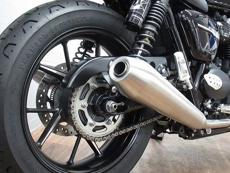 トライアンフ STREET TWIN ストリートツイン FOXレーシングリアサス装備 ☆★純正オプション多数!★☆ 26
