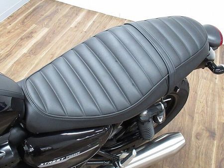 トライアンフ STREET TWIN ストリートツイン FOXレーシングリアサス装備 ☆★純正オプション多数!★☆ 38