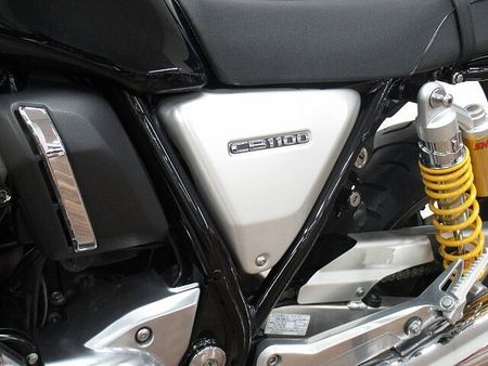 ホンダ CB1100 RS CB1100RS エンジンスライダー付き ☆★希少絶版車!走行少なめ★☆ 37