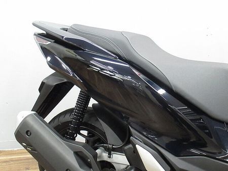 ホンダ PCX125 PCX125 JK05型 ハンドルブレース付き ☆★アイドリングストップ・TYPE-C電源 22