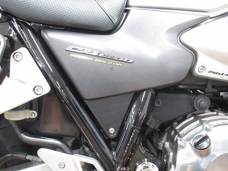 ホンダ CB1300スーパーボルドール CB1300スーパーボルドール TSRマフラー装備 ☆★純正オプションローシート・フェンダ 26