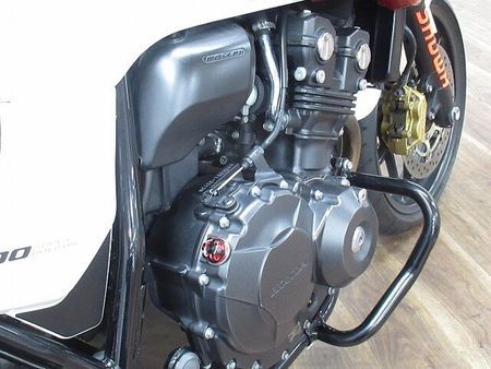 ホンダ CB400スーパーボルドール CB400スーパーボルドール VTEC-Revo ヨシムラマフラー装備 ☆★オーリンズサス 23