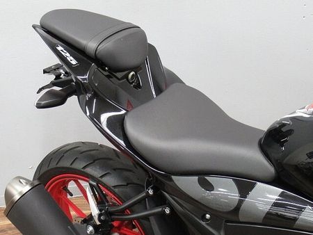 スズキ GSX-R125 GSX-R125 リアフェンダーレス ☆★便利なヘルメットホルダー付き!★☆ 25