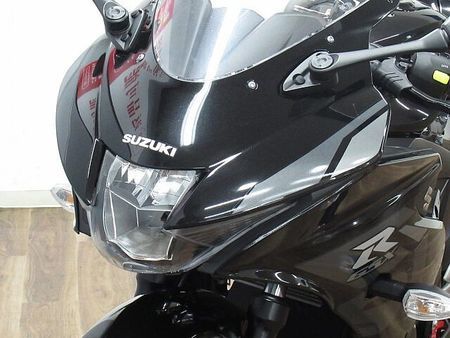 スズキ GSX-R125 GSX-R125 リアフェンダーレス ☆★便利なヘルメットホルダー付き!★☆ 32