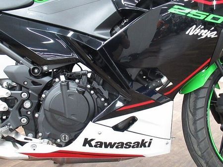 カワサキ ニンジャ 250 Ninja250 KRTエディション ☆★LEDヘッドライト装備!★☆ 21