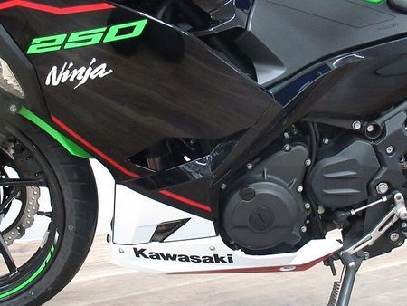 カワサキ ニンジャ 250 Ninja250 KRTエディション ☆★LEDヘッドライト装備!★☆ 37
