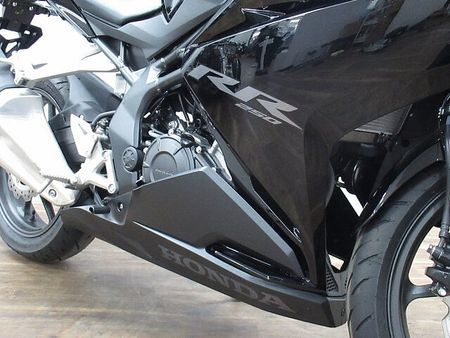 ホンダ CBR250RR (MC51) CBR250RR ABS スリッパークラッチ搭載 ☆★ヘルメットホルダー付き!★☆ 【マル 23