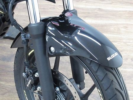 スズキ ジクサー 150 GIXXER150 国内仕様 現行モデル ☆★走行少ないオススメ車!★☆ 【マル得車輌】 15