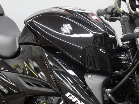 スズキ ジクサー 150 GIXXER150 国内仕様 現行モデル ☆★走行少ないオススメ車!★☆ 【マル得車輌】 18