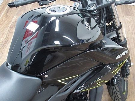 スズキ ジクサー 150 GIXXER150 国内仕様 現行モデル ☆★走行少ないオススメ車!★☆ 【マル得車輌】 20