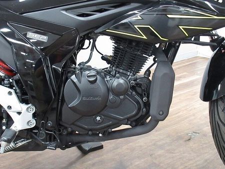 スズキ ジクサー 150 GIXXER150 国内仕様 現行モデル ☆★走行少ないオススメ車!★☆ 【マル得車輌】 21