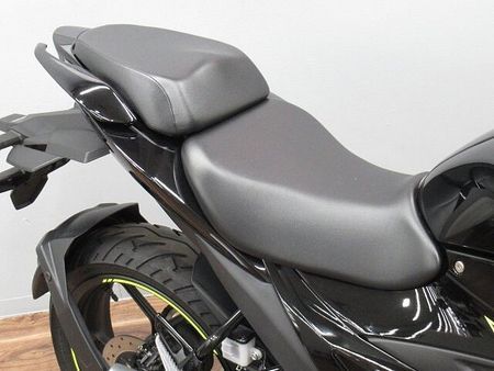 スズキ ジクサー 150 GIXXER150 国内仕様 現行モデル ☆★走行少ないオススメ車!★☆ 【マル得車輌】 9