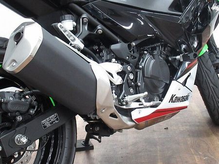 カワサキ ニンジャ 250 Ninja250 KRTエディション エンジンスライダー付き ☆★USB・マルチバー装備! 10