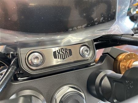 ヤマハ XSR900 細部に宿るこだわりポイントバイクらしい佇まいの中に、金属の触感や高品質な仕上げを追求。 25