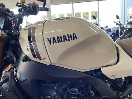 ヤマハ XSR900 細部に宿るこだわりポイントバイクらしい佇まいの中に、金属の触感や高品質な仕上げを追求。 8