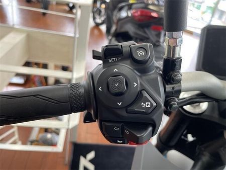 ヤマハ MT-07 Y-AMT ハンドシフトとオートマチックのスイッチは、あらゆるシーンで快適なライディングをもたらす 15