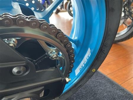 ヤマハ MT-07 Y-AMT ハンドシフトとオートマチックのスイッチは、あらゆるシーンで快適なライディングをもたらす 17