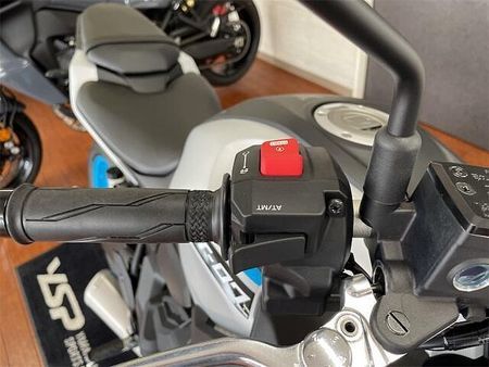 ヤマハ MT-07 Y-AMT ハンドシフトとオートマチックのスイッチは、あらゆるシーンで快適なライディングをもたらす 21