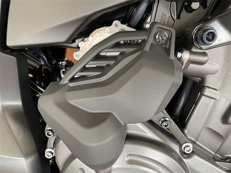 ヤマハ MT-07 Y-AMT ハンドシフトとオートマチックのスイッチは、あらゆるシーンで快適なライディングをもたらす 3
