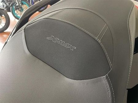 ヤマハ XMAX 250 上品さと躍動感を両立させたXMAXらしいスタイリング 18
