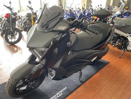 ヤマハ XMAX 250 上品さと躍動感を両立させたXMAXらしいスタイリング 4