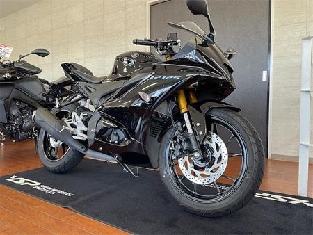 ヤマハ YZF-R125 Rシリーズのシルエットを受け継ぐ 17