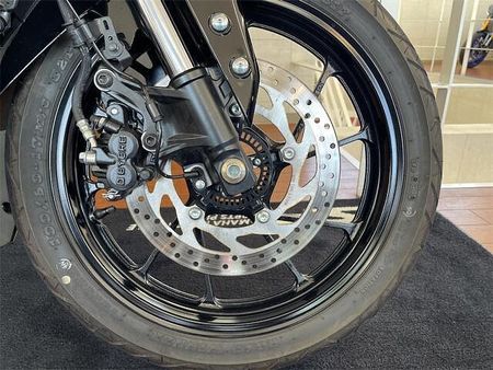 ヤマハ YZF-R125 Rシリーズのシルエットを受け継ぐ 18
