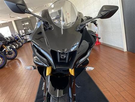 ヤマハ YZF-R125 Rシリーズのシルエットを受け継ぐ 3