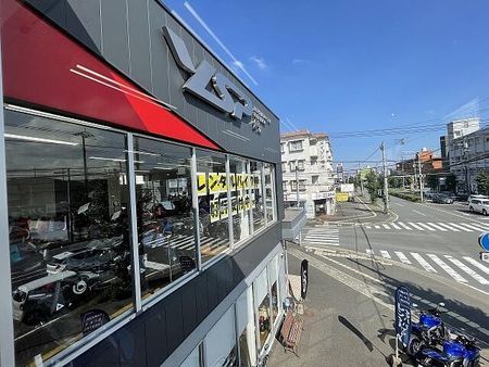 ヤマハ YZF-R125 Rシリーズのシルエットを受け継ぐ 25