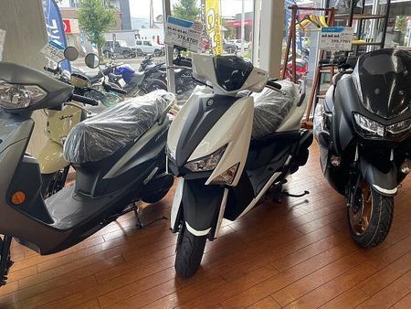 ヤマハ YZF-R125 Rシリーズのシルエットを受け継ぐ 29