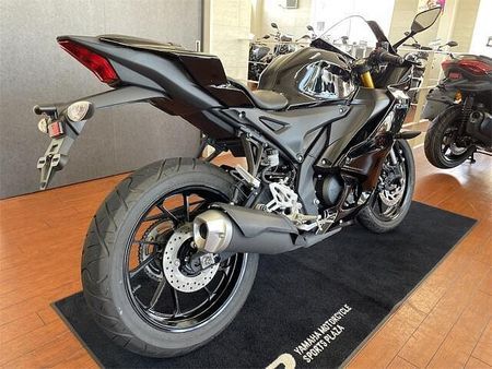 ヤマハ YZF-R125 Rシリーズのシルエットを受け継ぐ 7