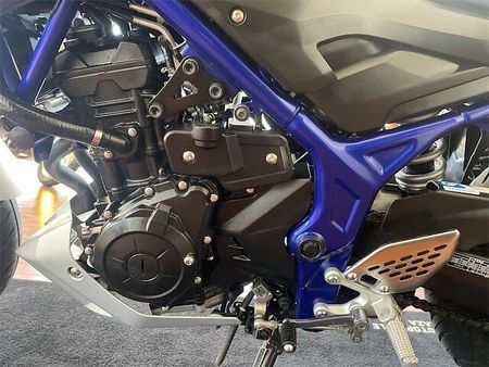 ヤマハ MT-25 高速道路も走行可能なことから、幅広いシチュエーションで、ライディングの楽しさを味わえます 12