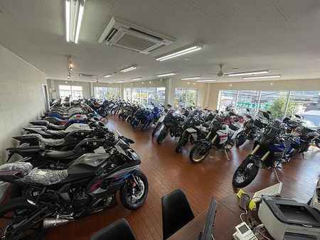 ヤマハ MT-25 高速道路も走行可能なことから、幅広いシチュエーションで、ライディングの楽しさを味わえます 22