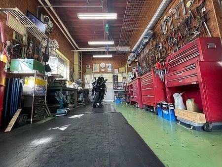 ヤマハ MT-25 高速道路も走行可能なことから、幅広いシチュエーションで、ライディングの楽しさを味わえます 23