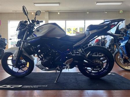 ヤマハ MT-25 高速道路も走行可能なことから、幅広いシチュエーションで、ライディングの楽しさを味わえます 9