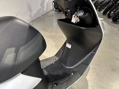 スズキ アドレスV50(2サイクル) アドレス50 2015年モデル リアボックス 22