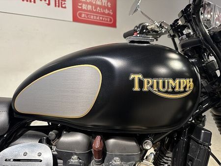 トライアンフ STREET TWIN ストリートツイン 2022年モデル ゴールドラインリミテッド 2WINツインショック 17