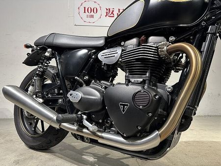 トライアンフ STREET TWIN ストリートツイン 2022年モデル ゴールドラインリミテッド 2WINツインショック 22