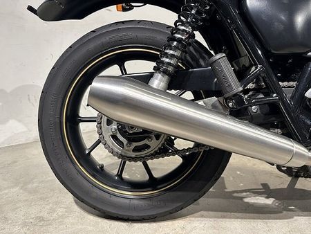 トライアンフ STREET TWIN ストリートツイン 2022年モデル ゴールドラインリミテッド 2WINツインショック 24