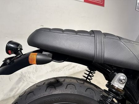 トライアンフ STREET TWIN ストリートツイン 2022年モデル ゴールドラインリミテッド 2WINツインショック 25