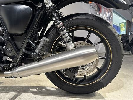 トライアンフ STREET TWIN ストリートツイン 2022年モデル ゴールドラインリミテッド 2WINツインショック 33
