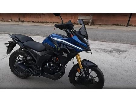 ホンダ CB200X 国内未発売モデルや未発表カラーなど、個性派インポートモデルと言えばChops!! 1
