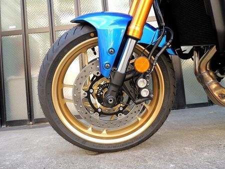ヤマハ XSR900 デイトナスマートモニター装着車 24