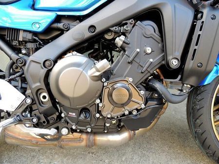 ヤマハ XSR900 デイトナスマートモニター装着車 25