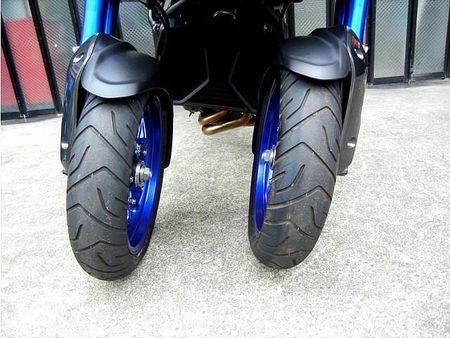 ヤマハ NIKEN 距離無制限ロードサービス付 28