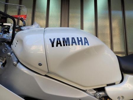 ヤマハ XSR900 フェンダーレス・アンダーカウル・シートカウル装着 18